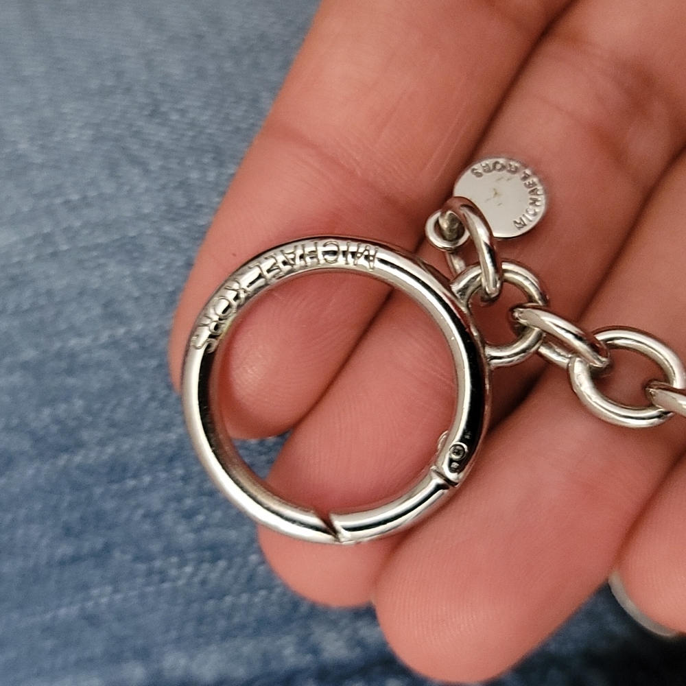 Michael kors key charm - Picture 4 of 4